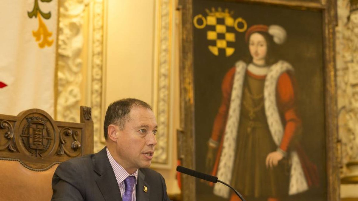 El Concejal de Hacienda y Función Pública, Alfredo Blanco, en su presentación de los presupuestos del Ayuntamiento-Miguel Ángel Santos