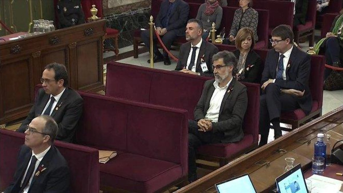 Imagen de los acusados en el juicio que se sigue en el Tribunal Supremo.-EFE
