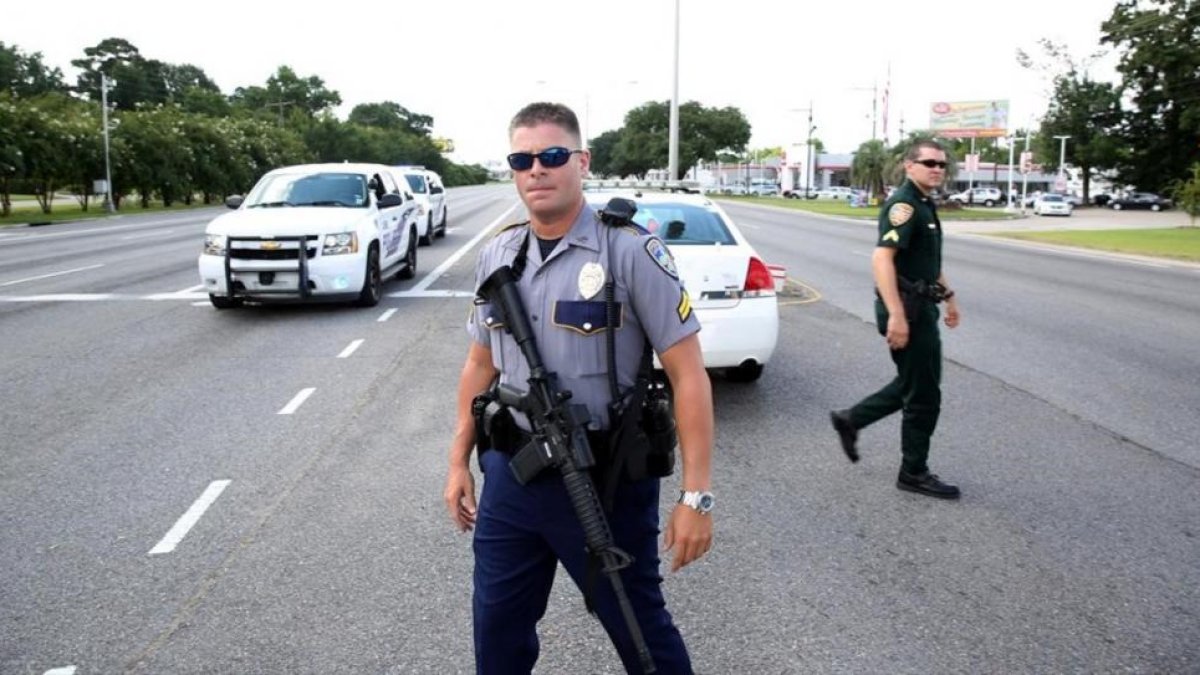 La policía ha rodeado el lugar donde se ha producido el tiroteo.-REUTERS / JOE PENNEY