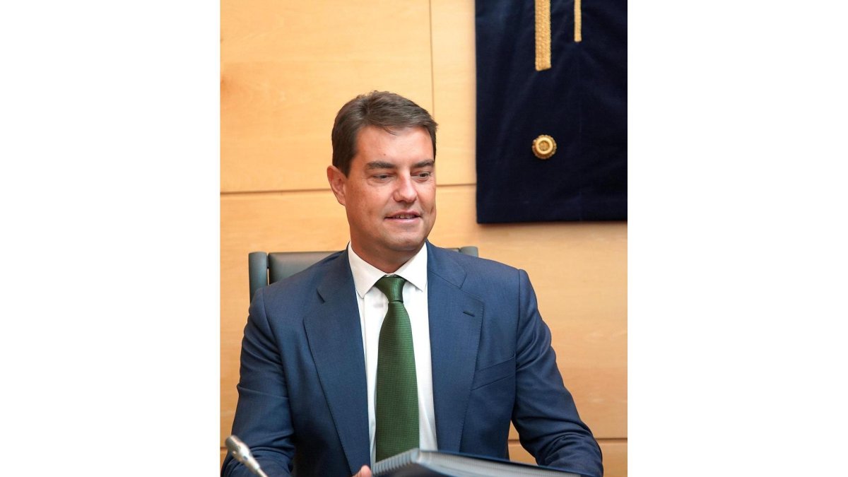 El consejero de Presidencia, Ángel Ibáñez, inicia el turno de comparecencias de los consejeros de la Junta de Castilla y León para informar sobre el programa de actuaciones durante la presente legislatura.-ICAL