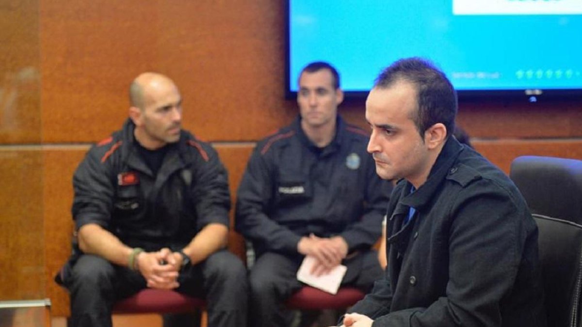 Imagen de Daniel Mostaño durante el juicio.-J.M. LOSTAU