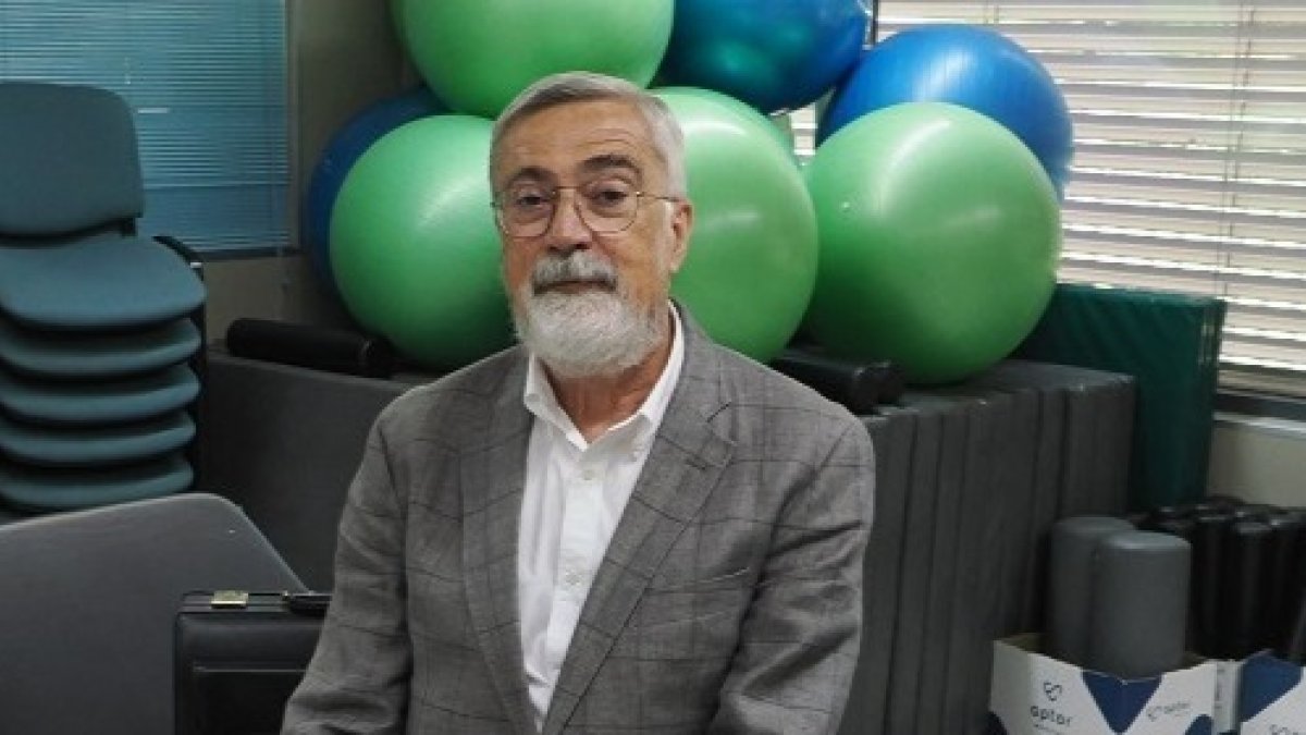 Miguel Ángel Díez García en el centro de salud Delicias antes de empezar una formación. PABLO REQUEJO