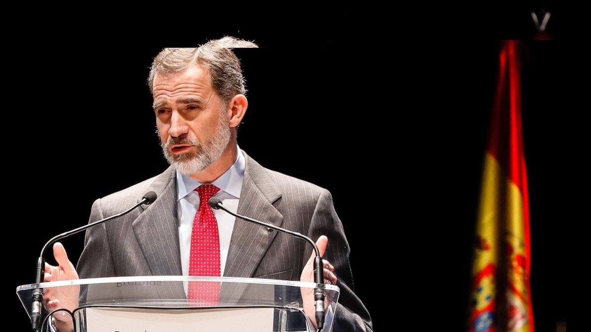 El rey Felipe VI en el acto de entrega de los Premios Nacionales de Innovación y de Diseño 2017.-EMILIO NARANJO (EFE)
