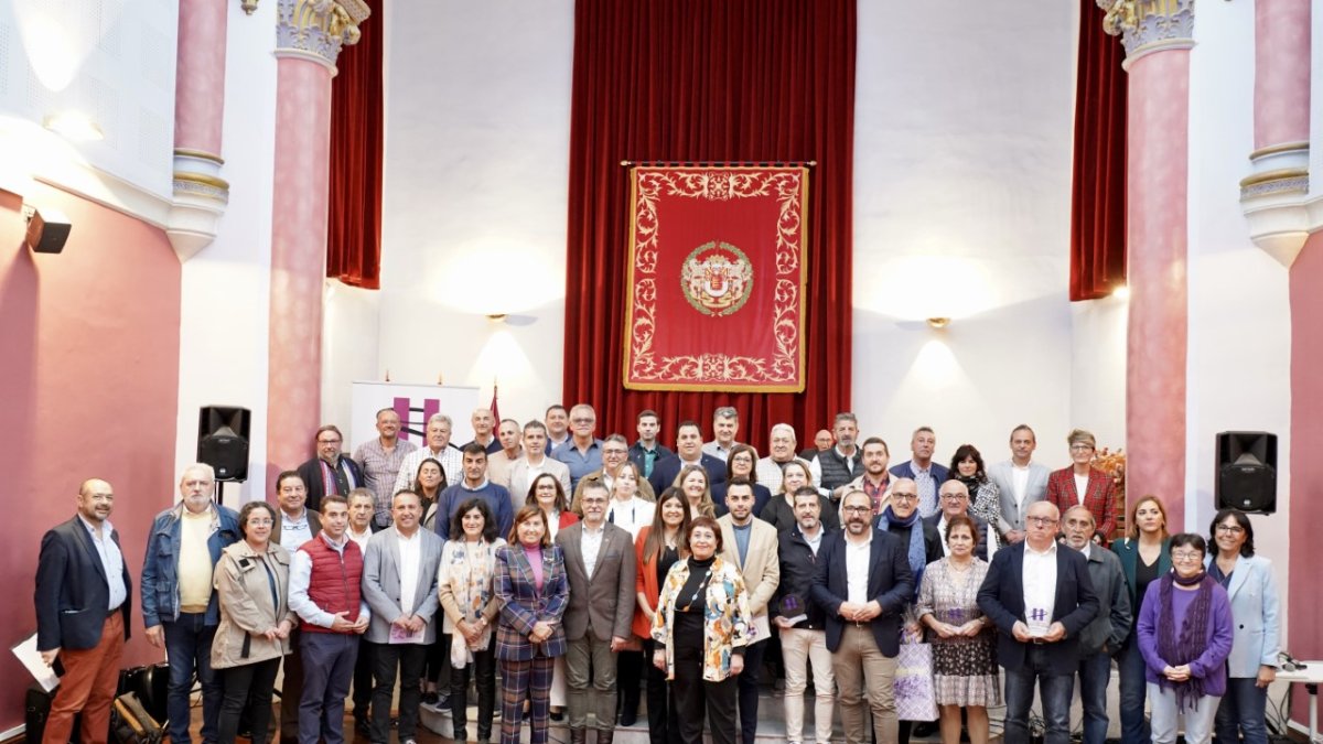 Presentación de manifiesto en Diputación. E. M.