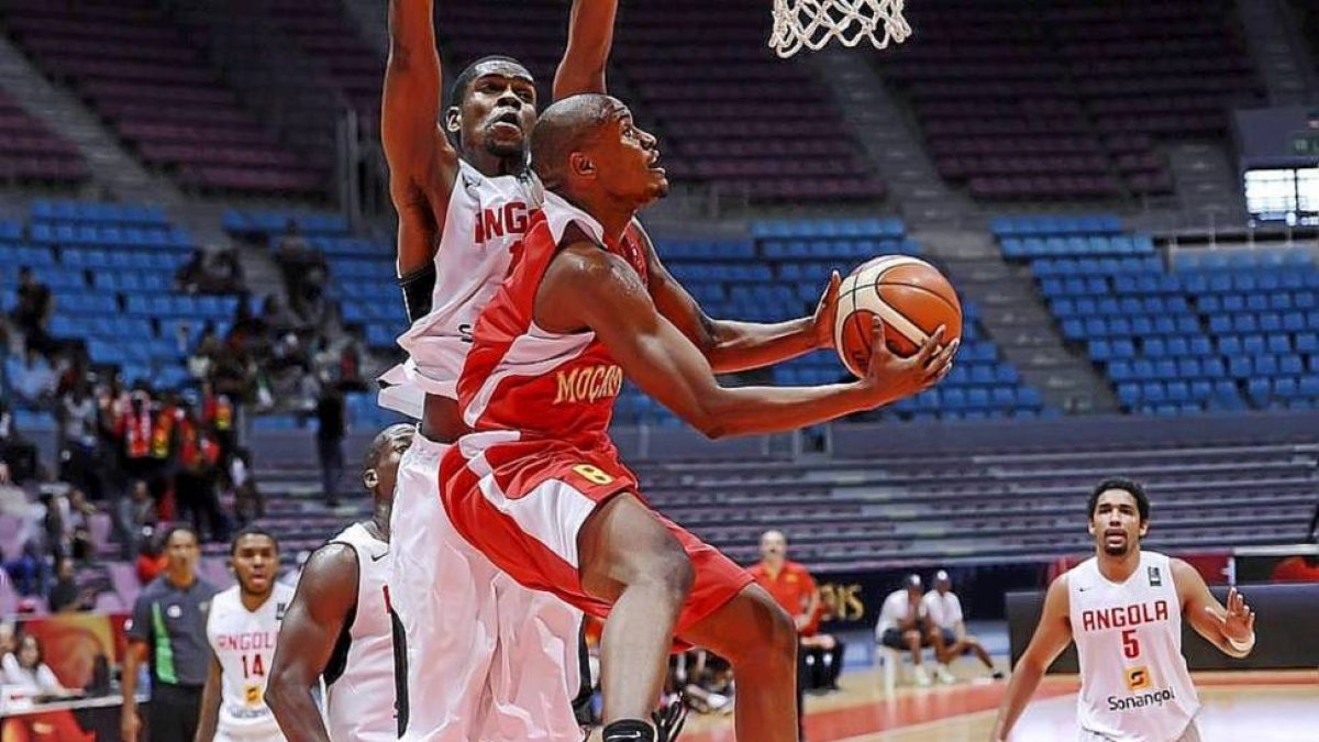 Augusto Matos en el partido contra Angola.-El Mundo