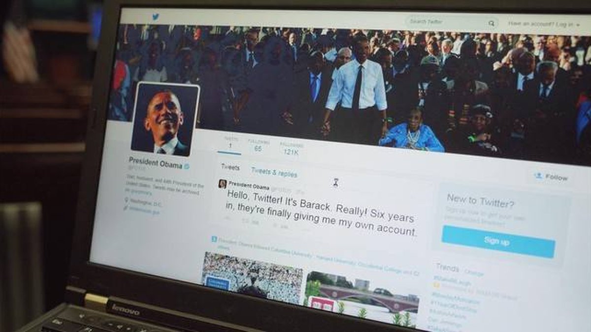 Pantallazo del primer tuit de Obama en su cuenta personal.-