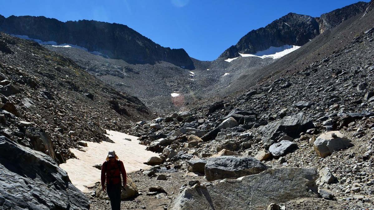 Bajada desde el glaciar y glaciar rocoso de La Paúl. EL MUNDO.