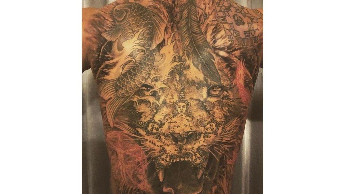 Nuevo tatuaje de Zlatan Ibrahimovic.-EL PERIÓDICO