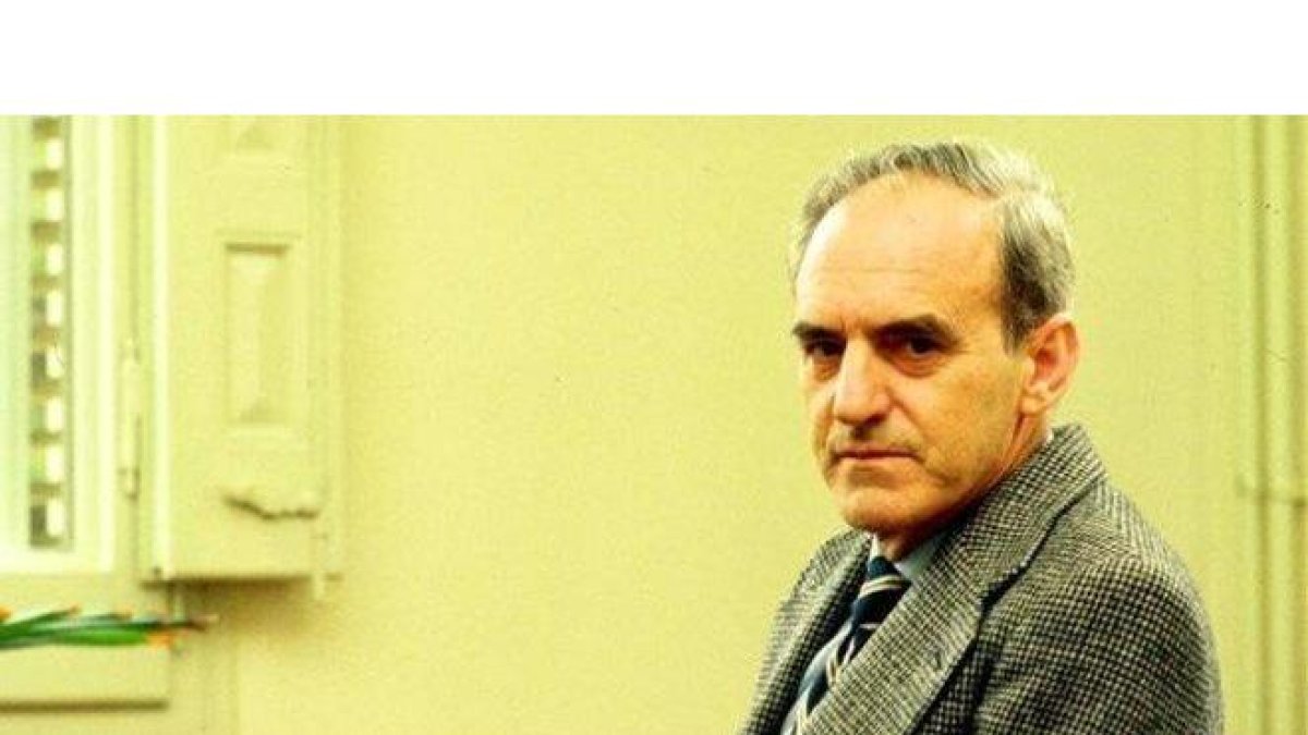 El sacerdote Ignacio Ellacuría en una imagen de archivo de mayo de 1988.-PEPE BAEZA