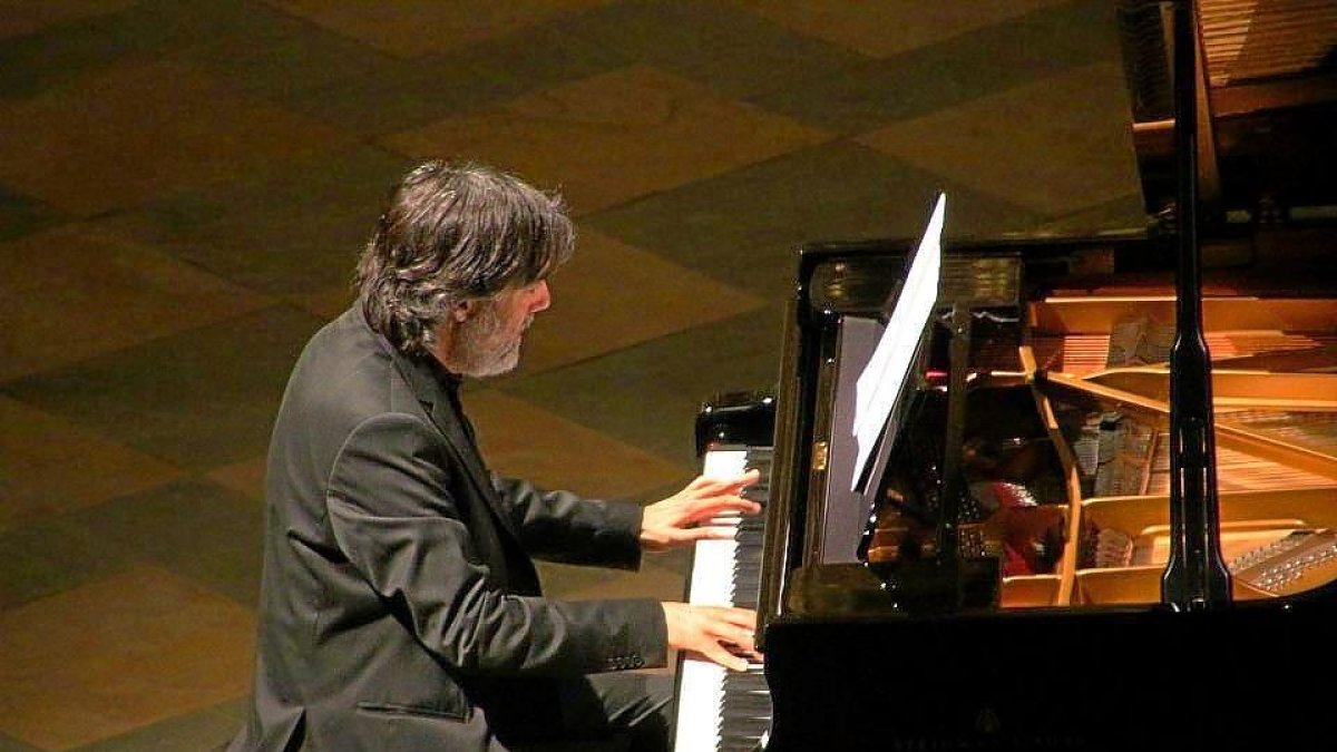 El riosecano Diego Fernández Magdaleno en un concierto de piano.-E.M.