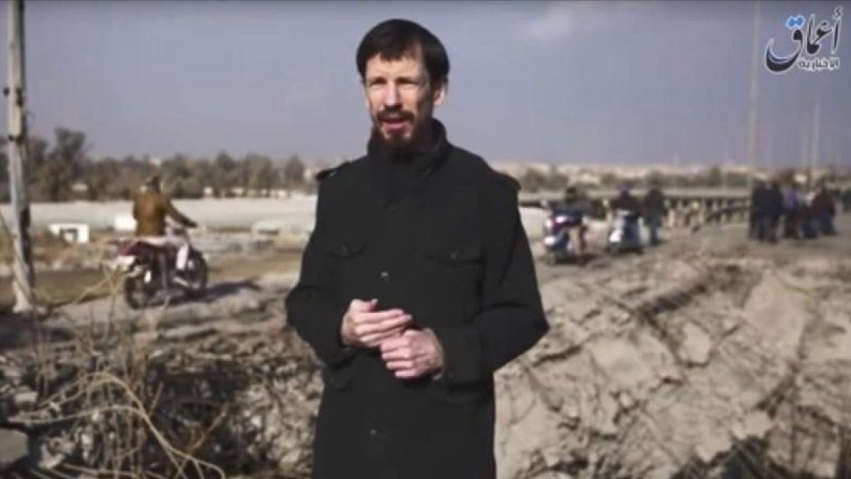 John Cantlie, en uno de los vídeos propagandísticos del Estado Islámico.-AP