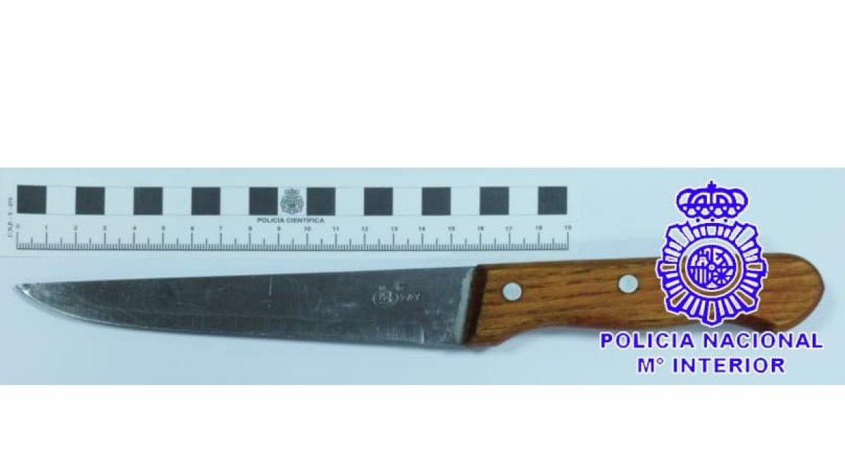 Cuchillo con el que amenazó a un hombre. E.M.