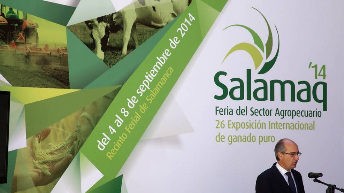 El presidente de la Diputación de Salamanca, Javier Iglesias, presenta Salamaq 2014, que engloba la Feria del Sector Agropecuario y la 26 Exposición Internacional de Ganado Puro-Ical