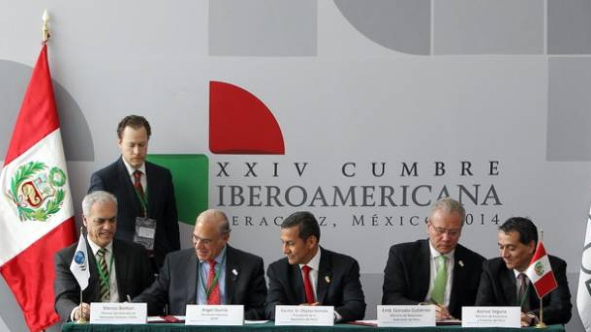 Reunión de mandatarios en la cumbre iberoamericana en Veracruz.-Foto: ALEJANDRO ERNESTO/ EFE