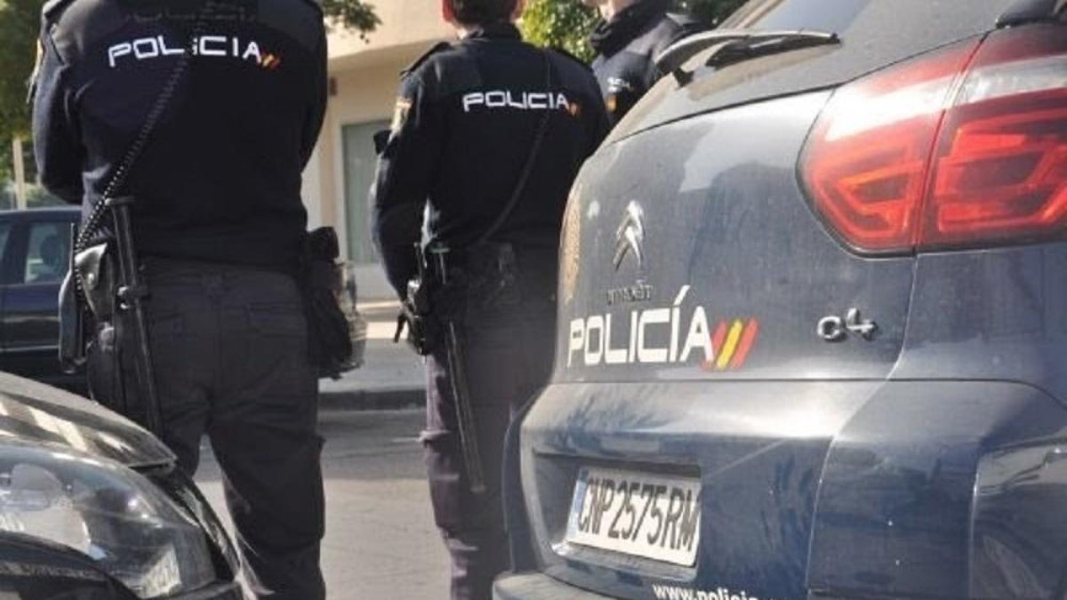 -POLICÍA NACIONAL