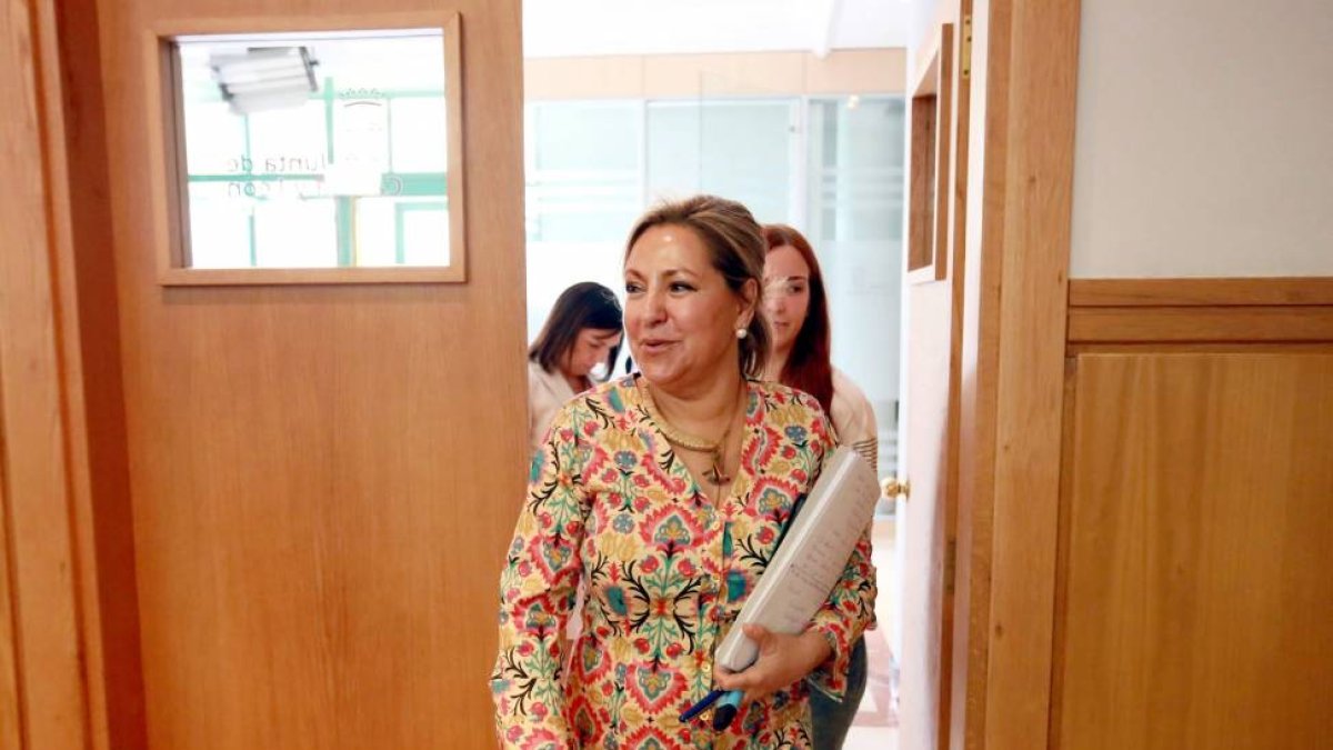 La vicepresidenta y portavoz de la Junta, Rosa Valdeón, comparece en rueda de prensa al finalizar el Consejo de Gobierno.-ICAL