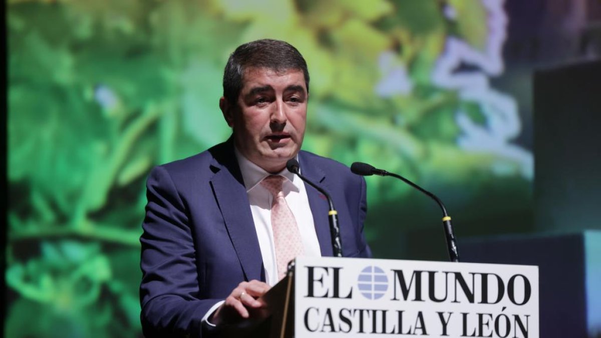 El director de El Mundo de Castilla y León, Pablo Lago, durante su discurso. PHOTOGENIC