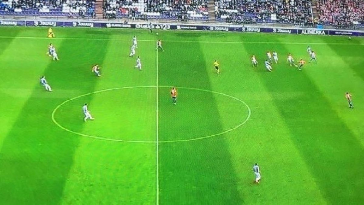 Imagen capturada del fuera de juego no señalado en el gol del Sporting.-KAISERIRI