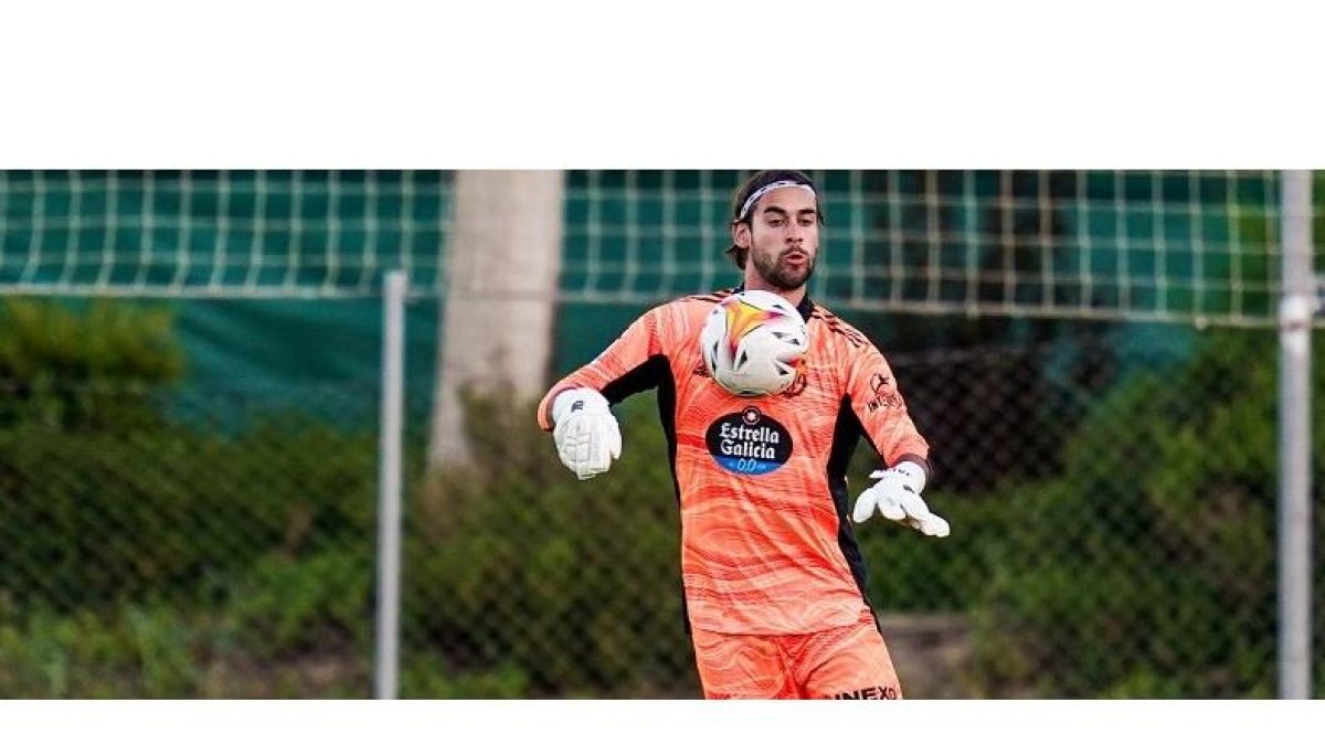 José Antonio Caro, en un entrenamiento del Real Valladolid. / RVCF