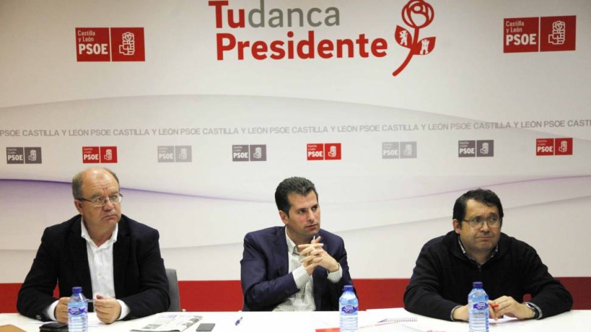 El candidato socialista a la Presidencia de la Junta, Luis Tudanca, y los representantes de las organizaciones agrarias-Ical