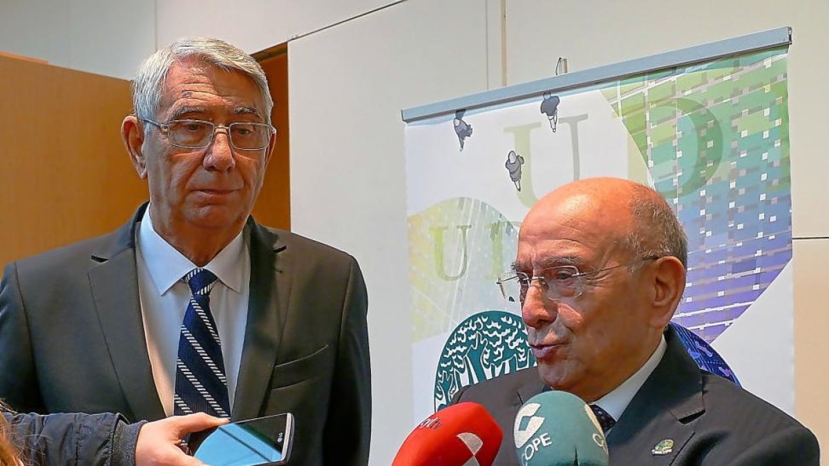 Saturnino Álvarez y Luis Martín Pindado, ayer en Ávila.-A.G.