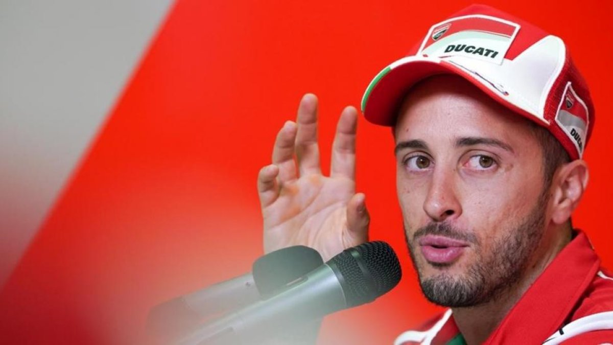 El italiano Andrea Dovizioso (Ducati), lider de MotoGP, en la conferencia de hoy en Misano (Italia)-ALEJANDRO CERESUELA
