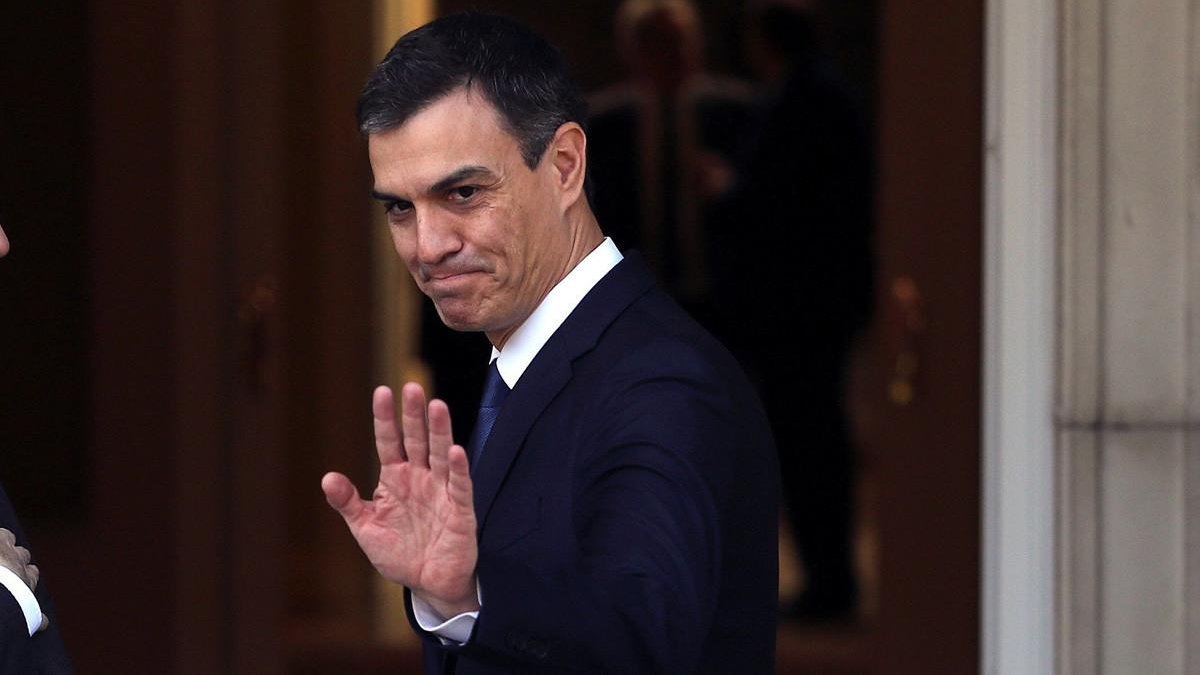 Pedro Sánchez, en junio pasado, durante la recepción al presidente de Ucrania.-BALLESTEROS (EFE)