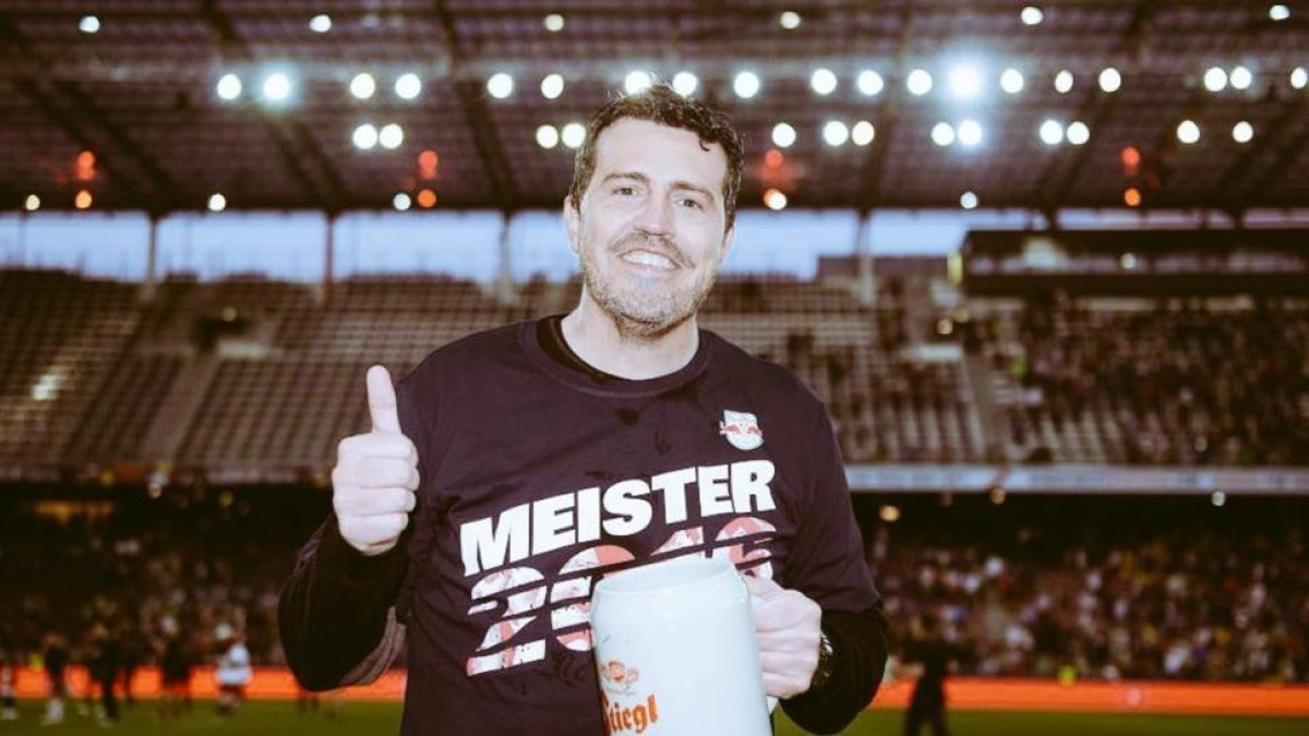 Óscar García celebra el título.-TWITTER