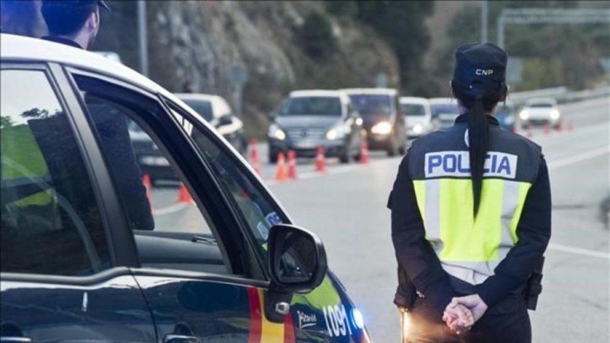 Control policial en la frontera de La Jonquera.-ROBIN TOWNSEND