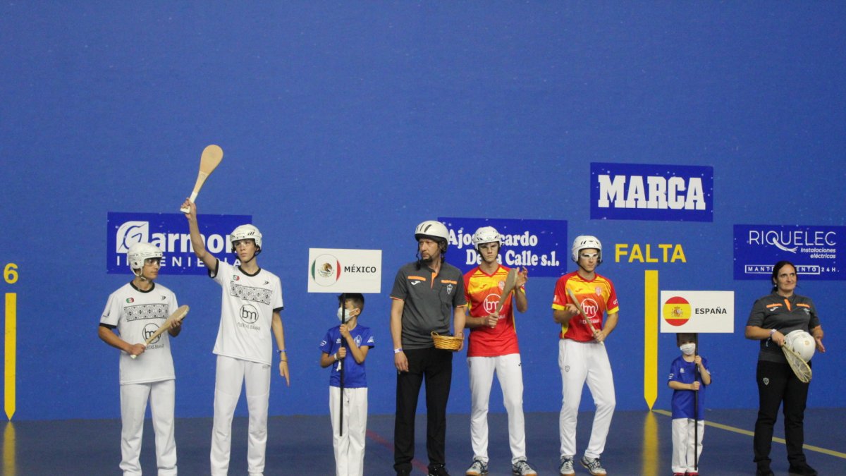 España y México en paleta cuero. / E.M.