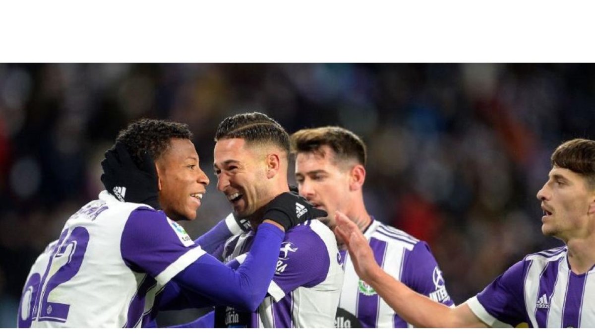 La felicidad de Plata y SergioLeón en una imagen. / LALIGA