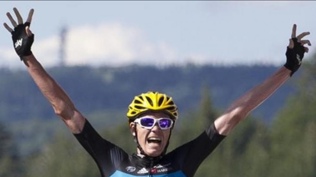 Chris Froome victorioso en La Planche des Belles Filles-Peter Dejong