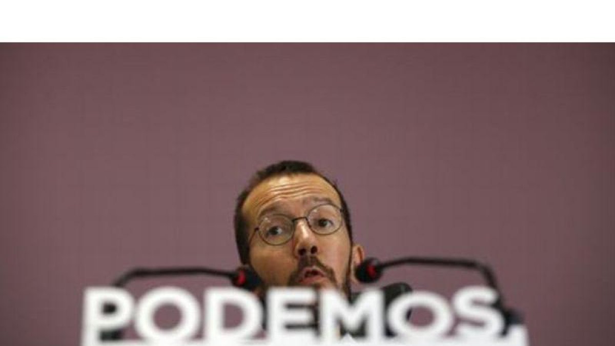 Echenique, en la rueda de prensa posterior a la reunión de la ejecutiva.-EFE / EMILIO NARANJO // EFE / MARISCAL