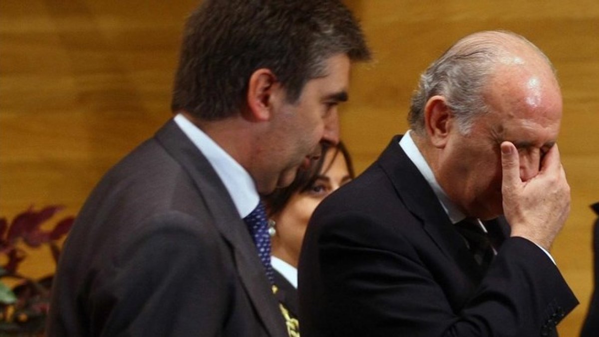 Ignacio Cosió y Jorge Fernández Díaz, en 2012.-EL PERIÓDICO