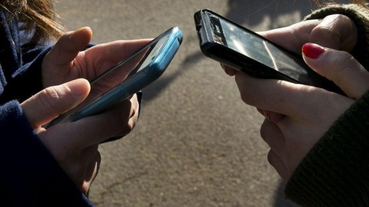 Para estrenar la nueva tecnología en Cuba se han seleccionado clientes que habitualmente consumen al menos 2.5 gigas (GB) en esta área durante un mes.-EL PERIÓDICO/ ARCHIVO