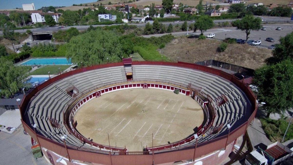 Plaza de toros Simancas.- E.M.