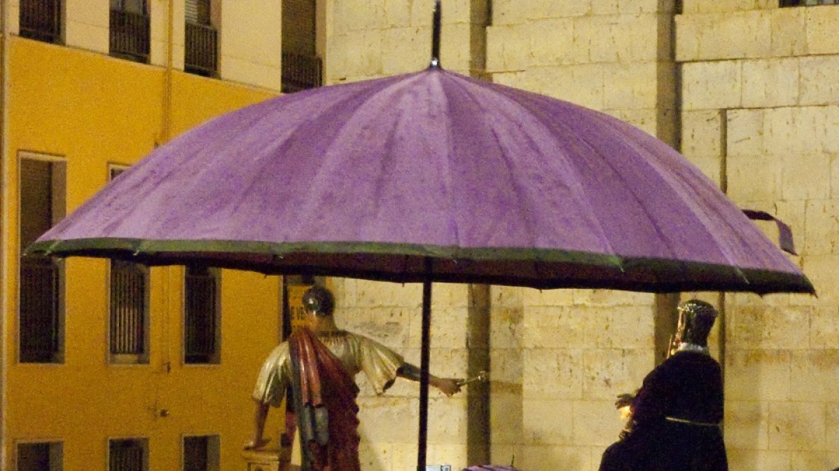 Imagen de archivo de una procesión en Medina de Rioseco.- ICAL