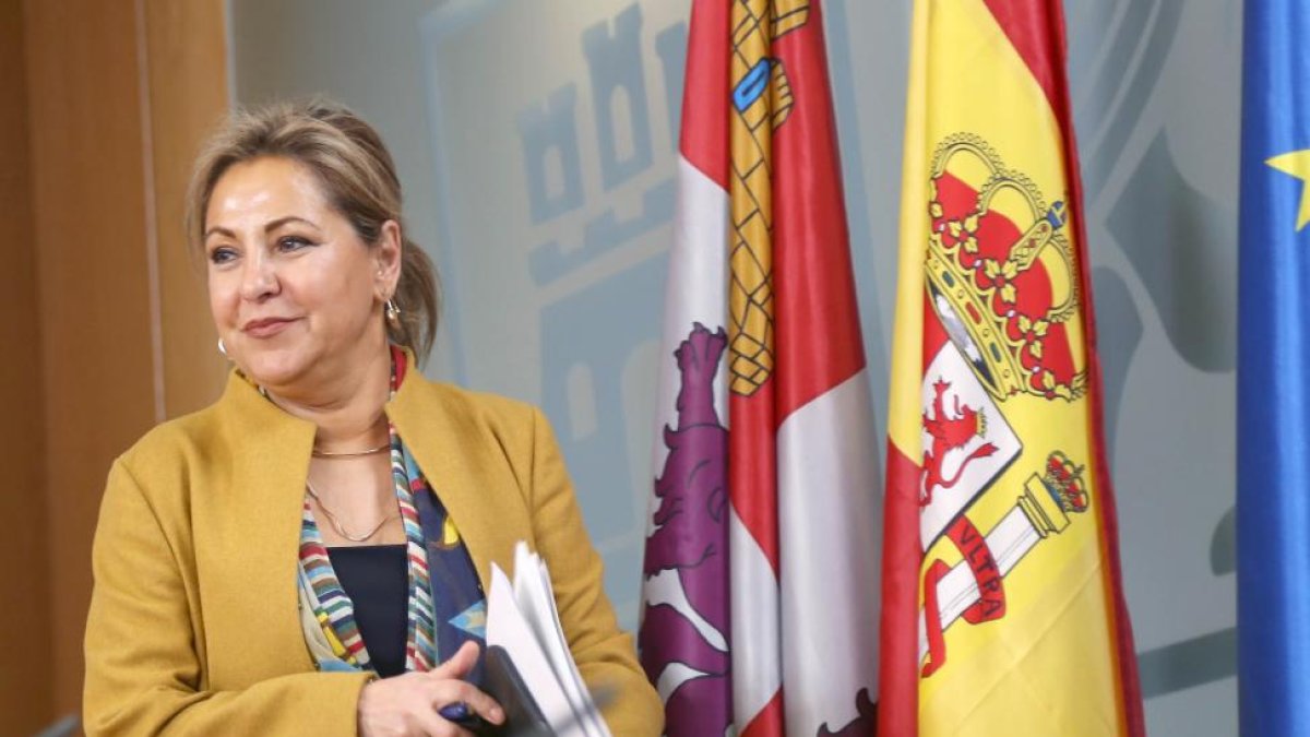 La vicepresidenta y consejera de Empleo, Rosa Valdeón, informa de los acuerdos alcanzados en la reunión del Consejo de Gobierno.-ICAL