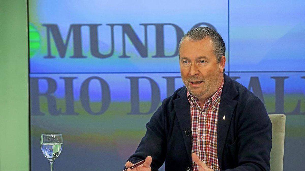 Donaciano Dujo durante su intervención en ‘La Quinta Esquina’, emitido anoche en La 8 de Valladolid.-PABLO REQUEJO