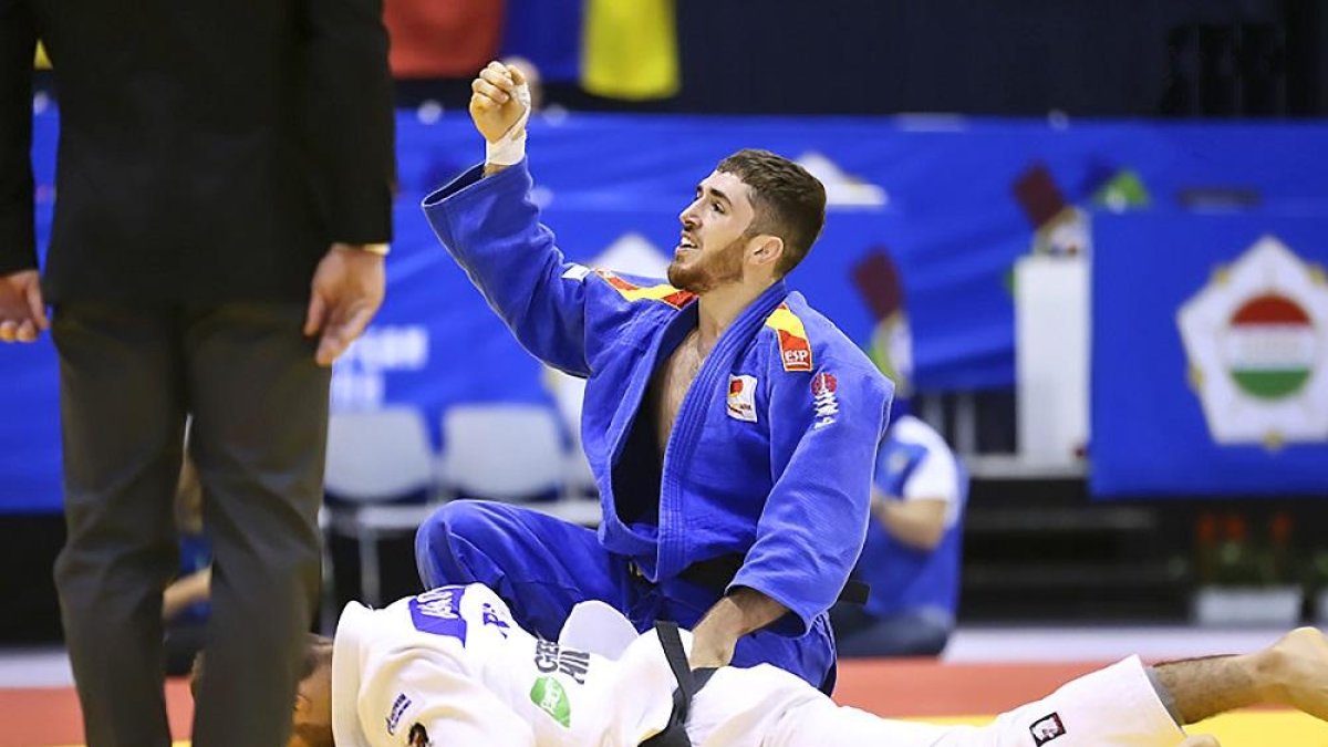 Alberto Gaitero vence en la final del Europeo sub 23 al judoca ruso Gafurov.-EL MUNDO