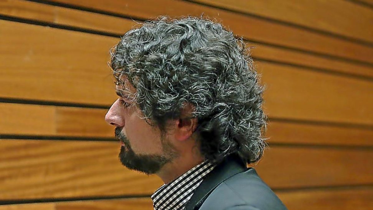 José Sarrión, de Grupo Mixto-E.M.