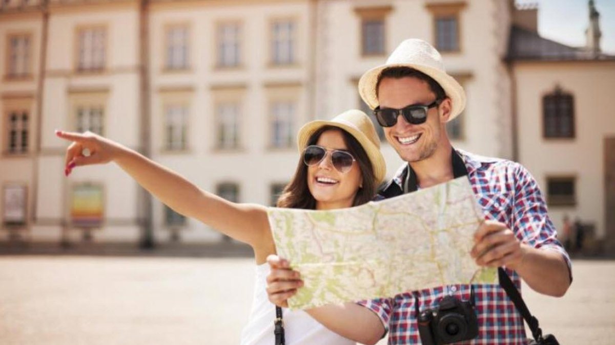 Los usuarios, con sus opiniones, valoran la mejor agencia con la que realizar el Camino de Santiago, la mejor plataforma de venta de billetes de avión, tren, reserva de alojamiento y los mejores destinos.-