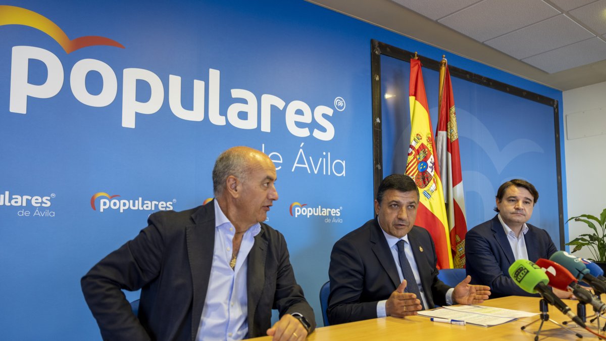 Miguel Ángel García Nieto, Carlos García y David Beltrán. ICAL.