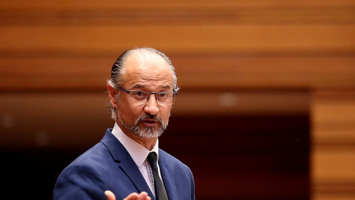 El portavoz de Ciudadanos en las Cortes regionales, Luis Fuentes, en el Debate de política general en las Cortes.-ICAL
