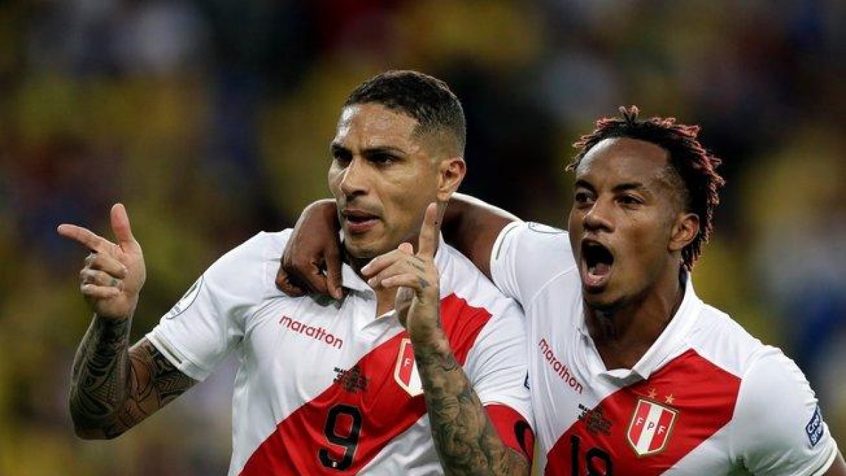 El peruano Paolo Guerrero fue no defraudó y se convirtió uno de los máximos goleadores de la Copa América, junto con Everton de Brasil.-EFE