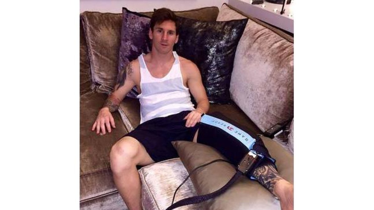 Foto que Messi ha colgado en su página de Facebook para informar de su recuperación.-FACEBOOK / MESSI