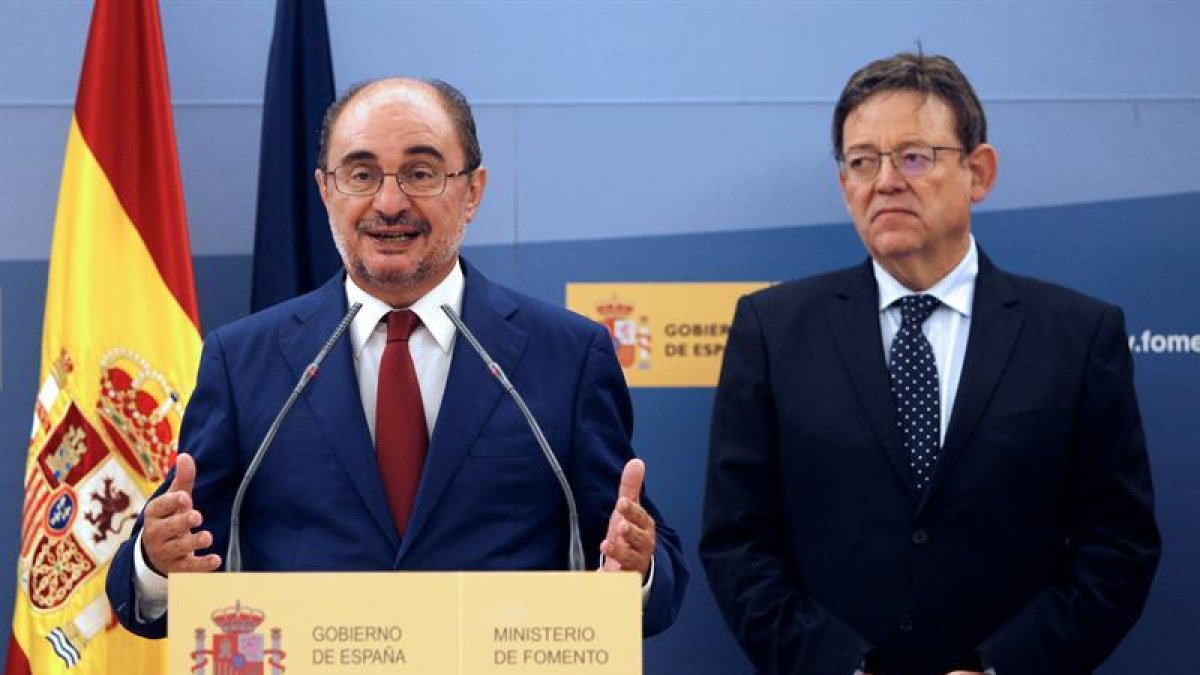 Lambán, esta mañana, en la reunión para el eje Cantábrico-Mediterráneo-PAOLO AGUILAR (EFE)
