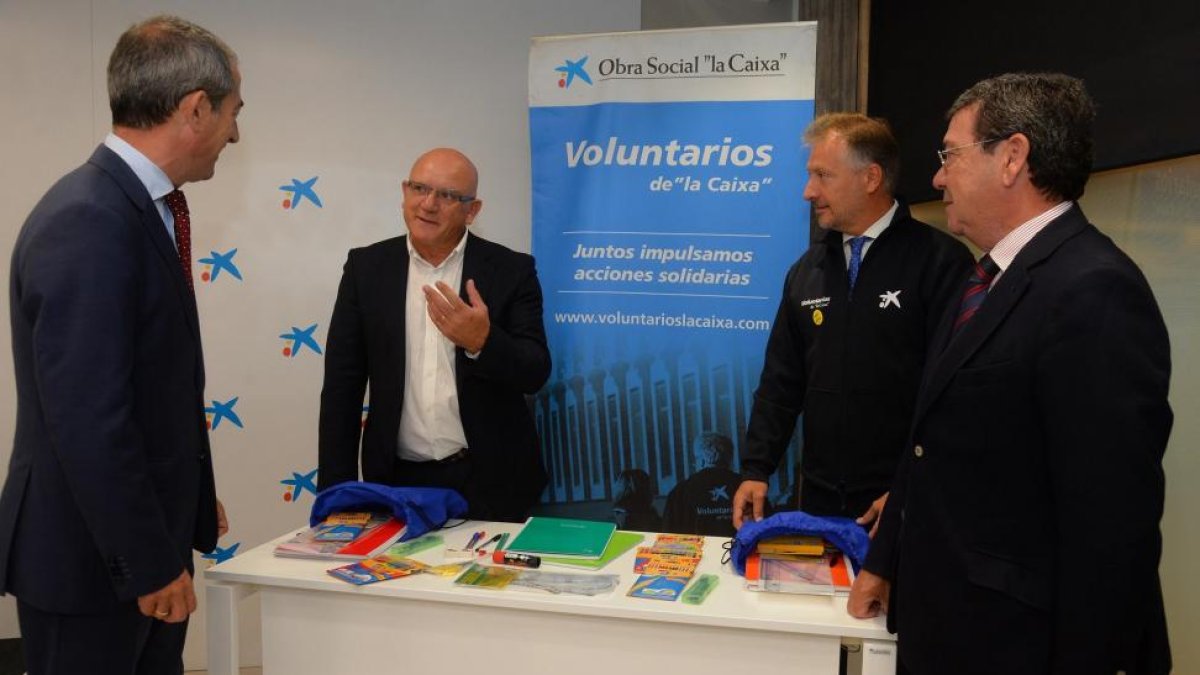 Presentación de la campaña solidaria de material escolar 'Vuelta al cole 2017'.-ICAL