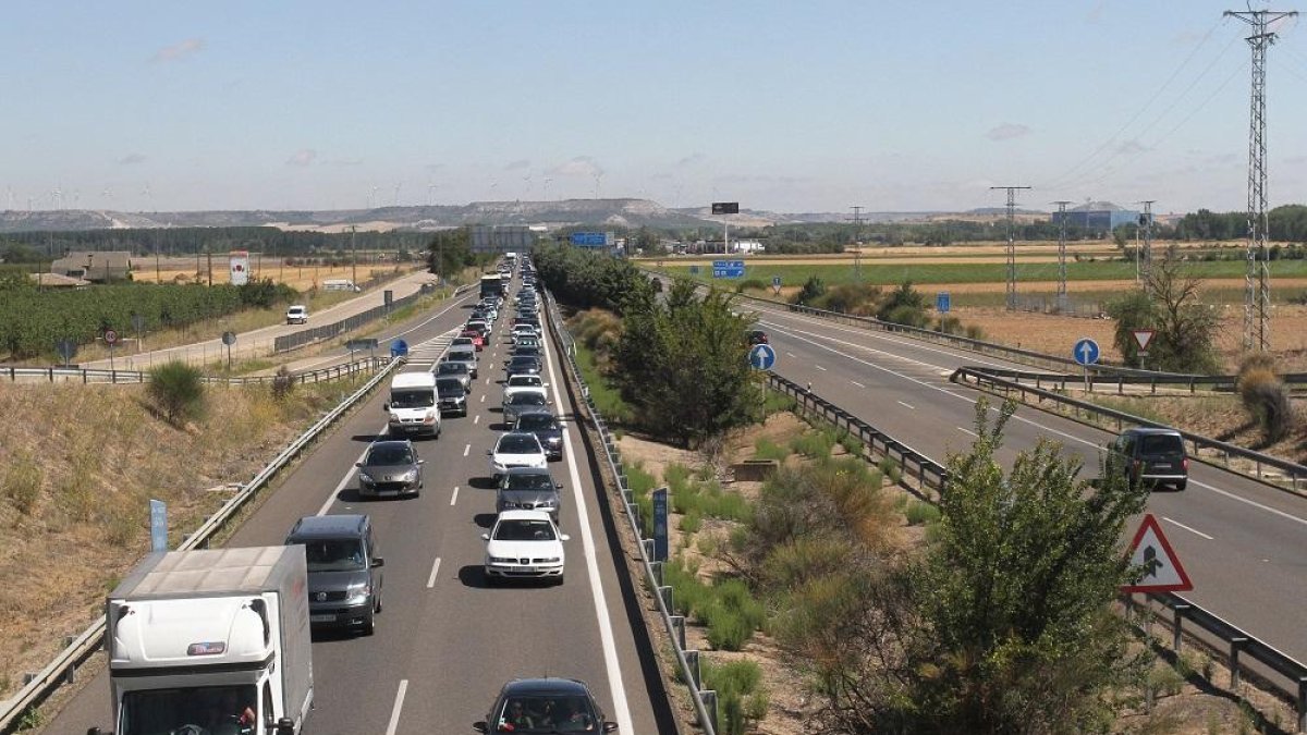 Imagen de la A-6, vía en la que ha tenido lugar el accidente.- E.M.