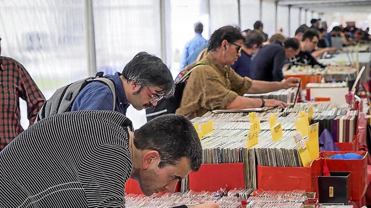 Imagen de una edición previa de la Feria del Disco. | M. A. SANTOS